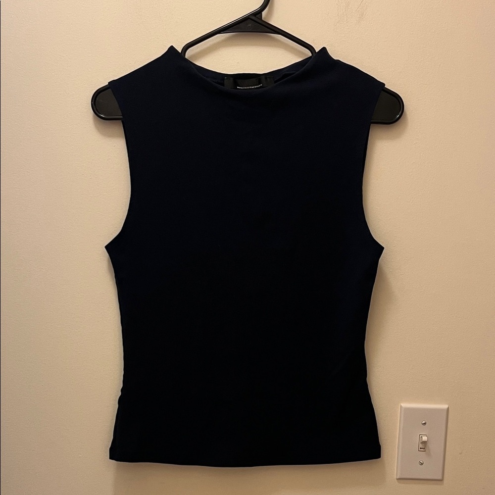 White House Black Market Classic navy blue sleeveless top size Large